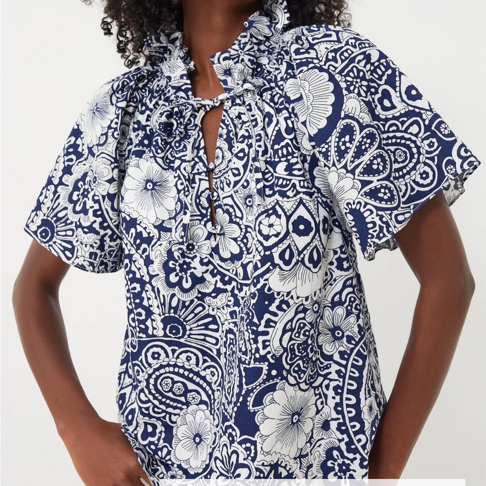 HYACINTH HOUSE

Navy and White Floral Thea Blouse